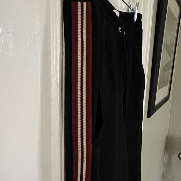 ARITZIA Wilfred Buffon Pant Jogger Black with Stripe Down Sides Womens Medium - Picture 7 of 14